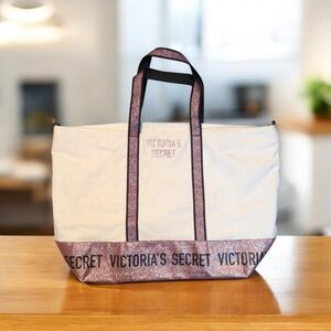 Victoria's Secret Pink Glitter Sparkle Classic Logo Travel Tote Zipper Top